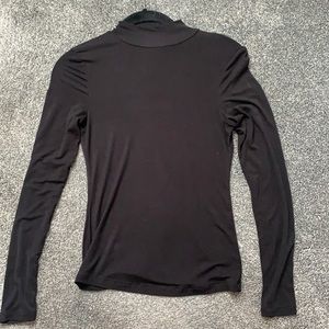 Black fitted mock-turtleneck